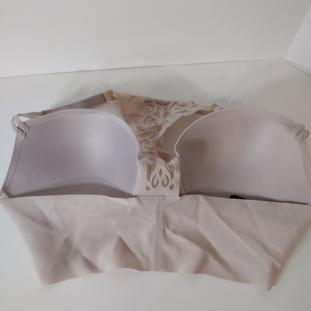 ✨🖤 Victoria’s Secret Racerback Push-Up Bra | Sleek Lift, Luxe Lace 💫size 34D - Picture 5 of 8